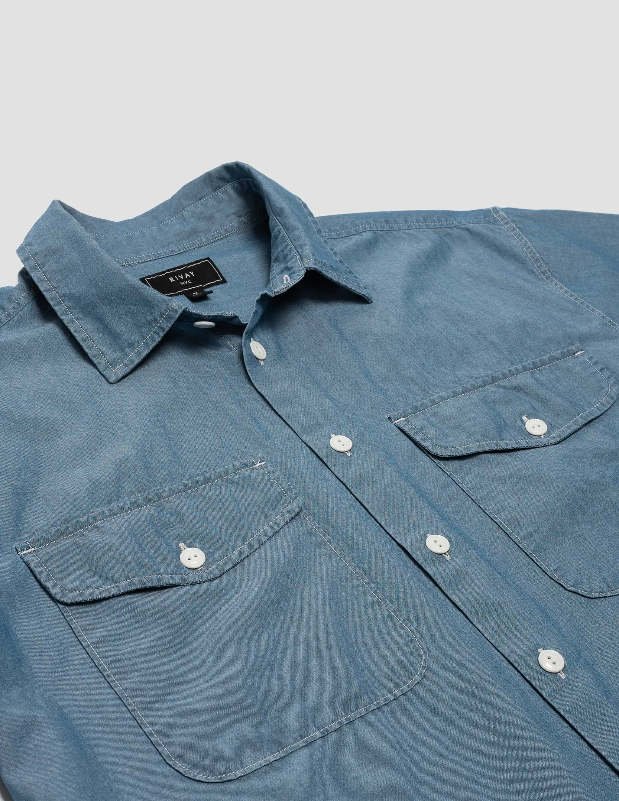 Gil Relaxed Short Sleeve Shirt in Blue Chambray